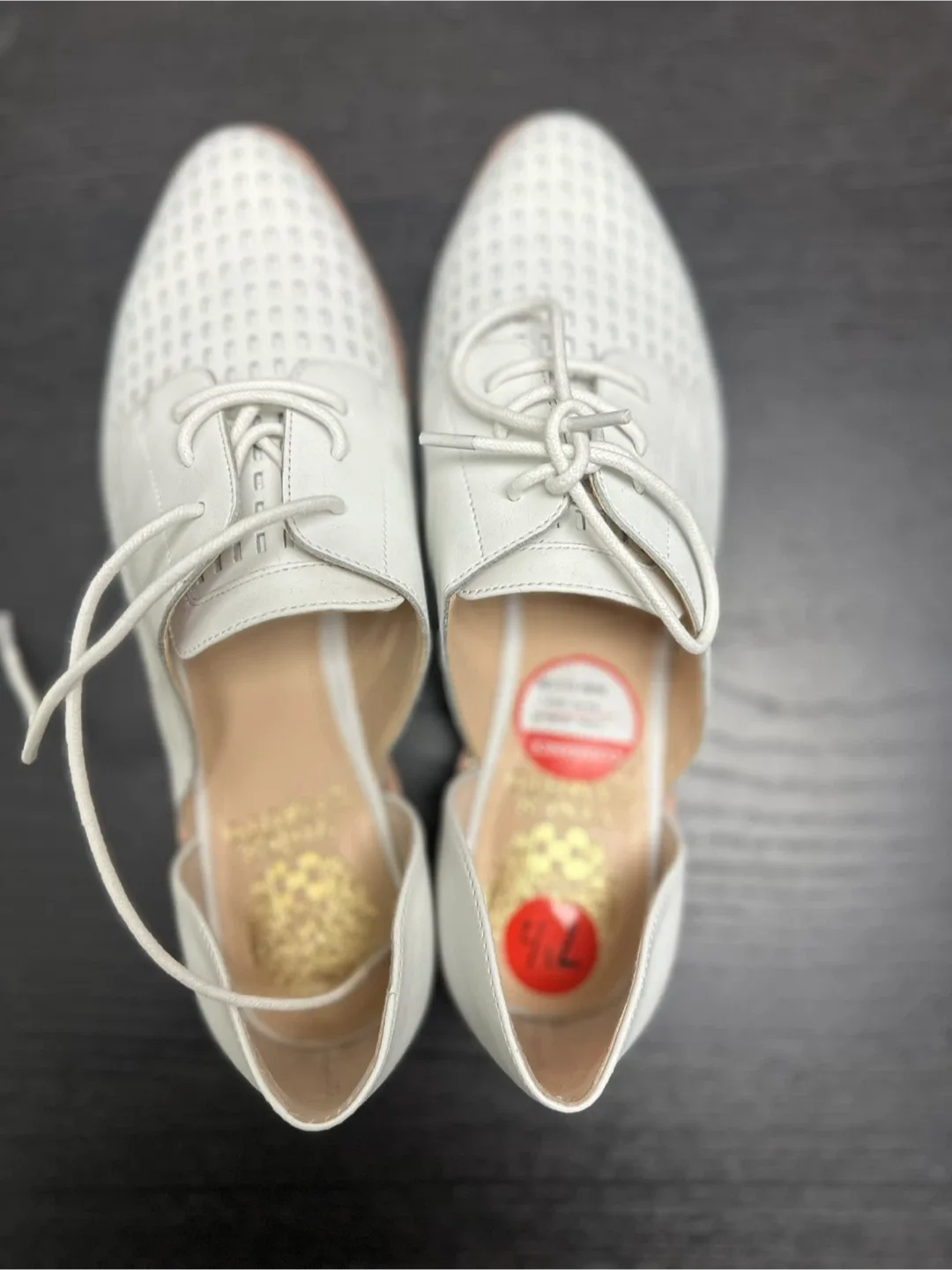 Vince Camuto White Leather Shoes - Size 7.5