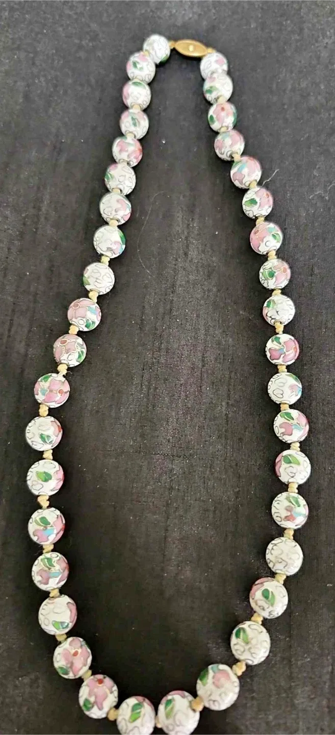 #Cleanout- Cloisonné Floral Bead Necklace