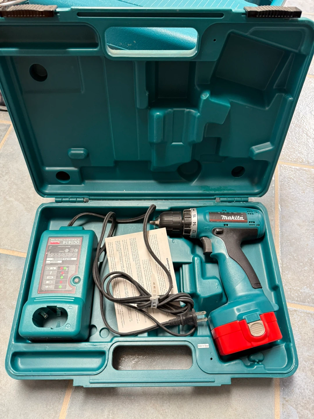 Hard drives, DVD drives, Makita drill, monitor mount, RAM - photo 2