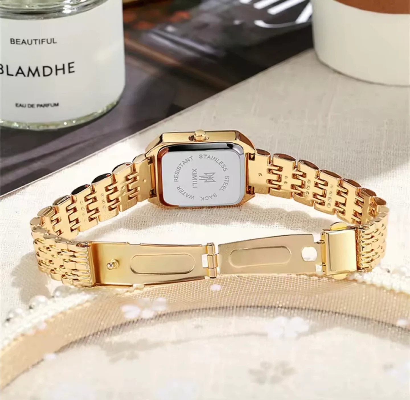 Ximili Gold Quartz Watch - Elegant Timepiece image indicator(2)