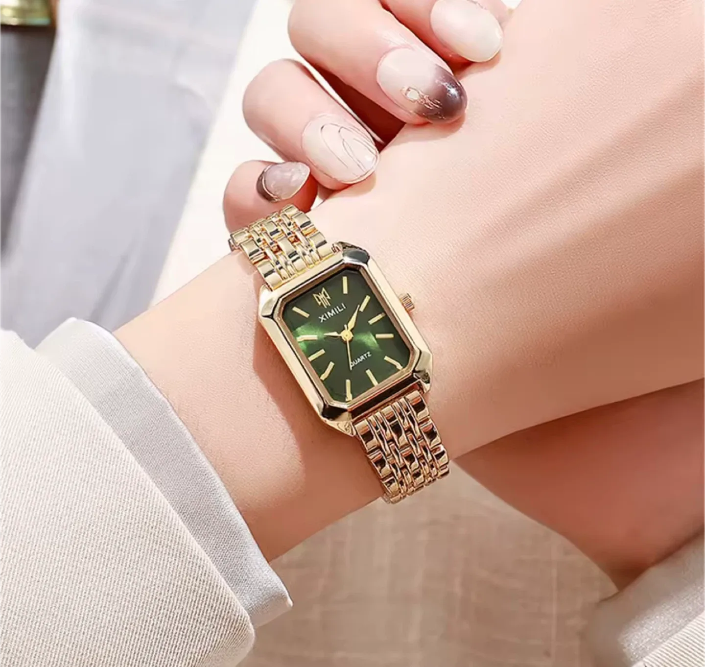 Ximili Gold Quartz Watch - Elegant Timepiece