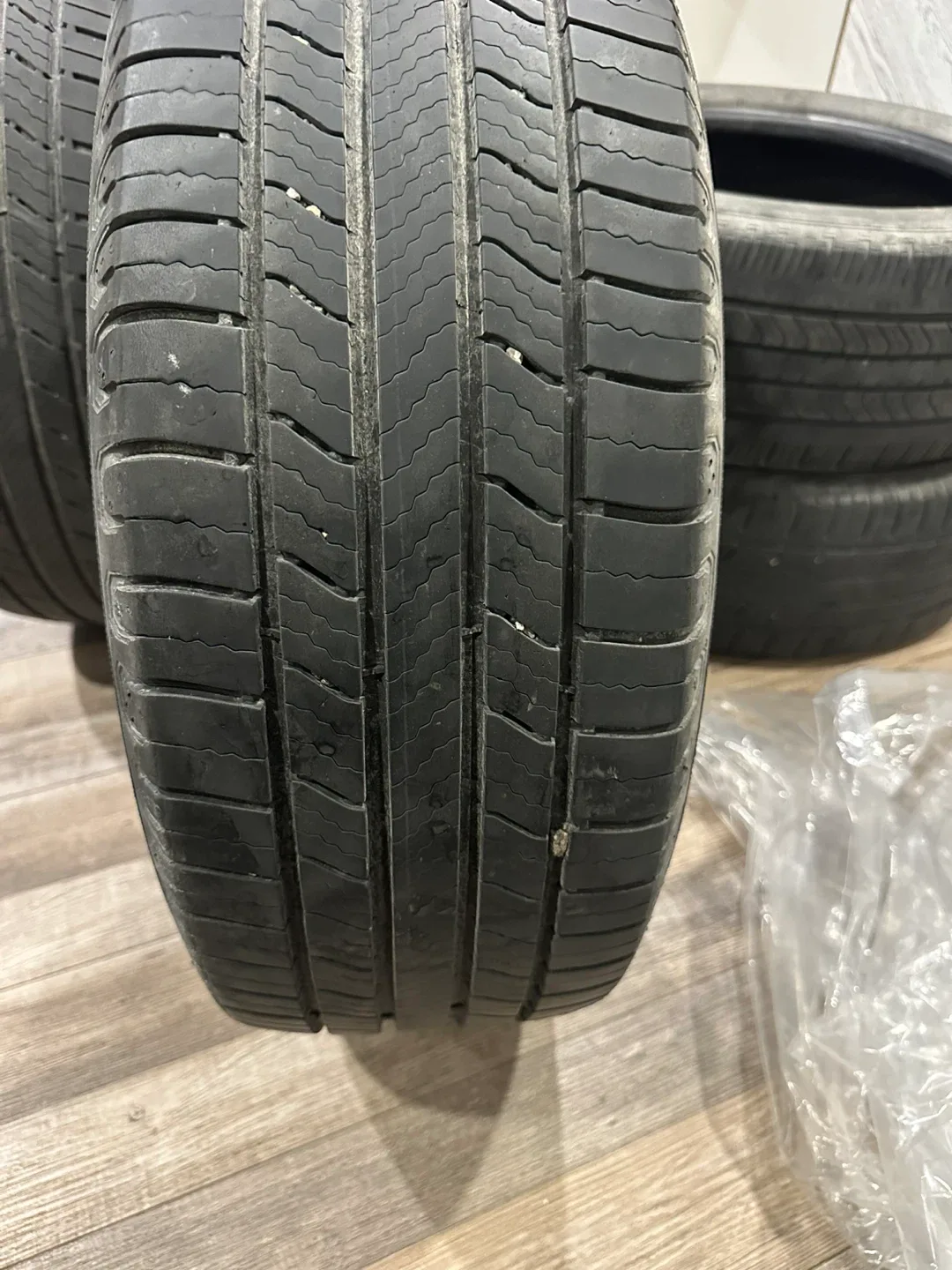 Set of 4 Michelin 205/55R16 Tires image indicator(2)