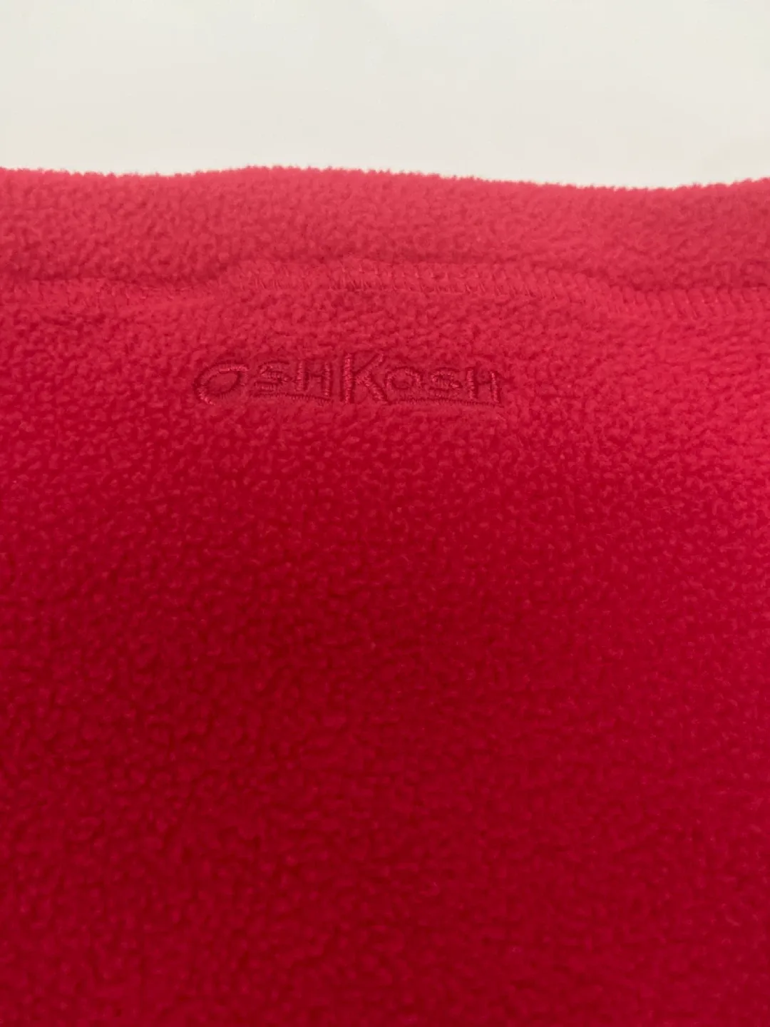 Oshkosh Red Neck Warmer image indicator(3)