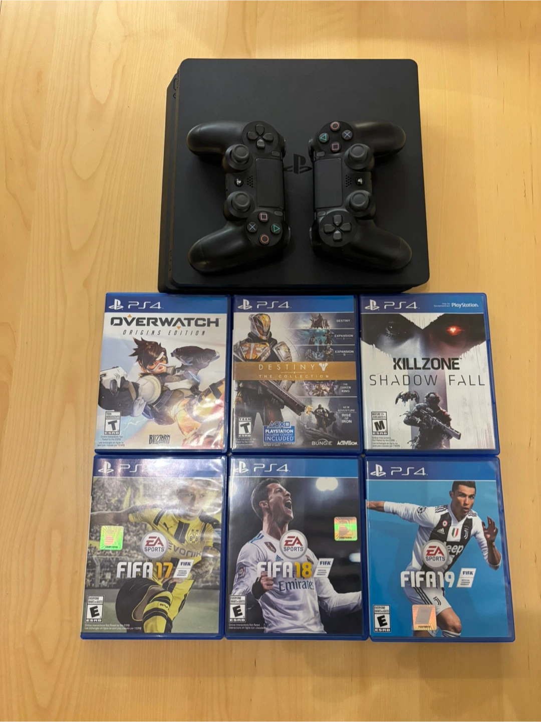 PlayStation 4 Slim (500 GB) Console