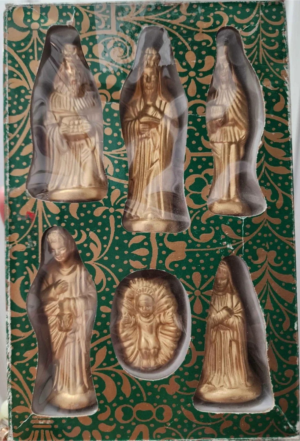 #Cleanout- Vintage Nativity Set, Gold Colour