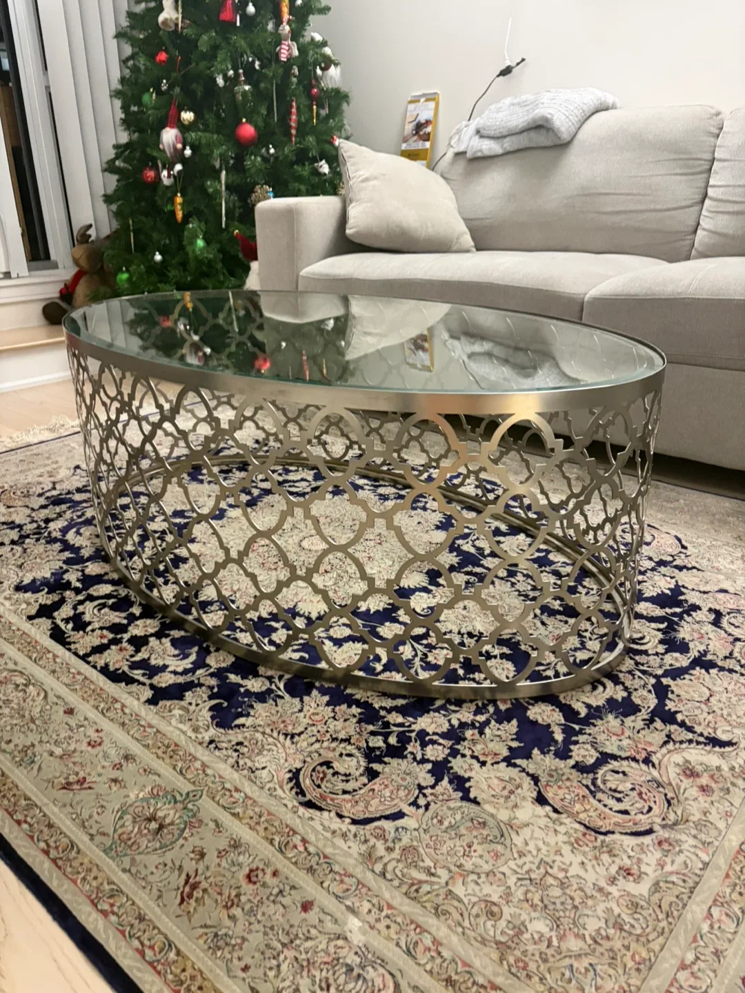 Oval Glass Top Coffee Table image indicator(5)