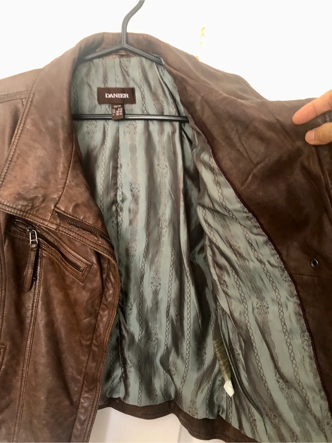 Danier Genuine Leather Jacket - Size XS image indicator(3)