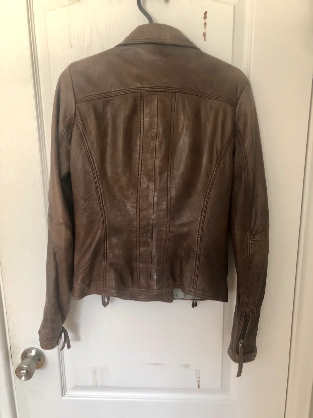 Danier Genuine Leather Jacket - Size XS image indicator(2)