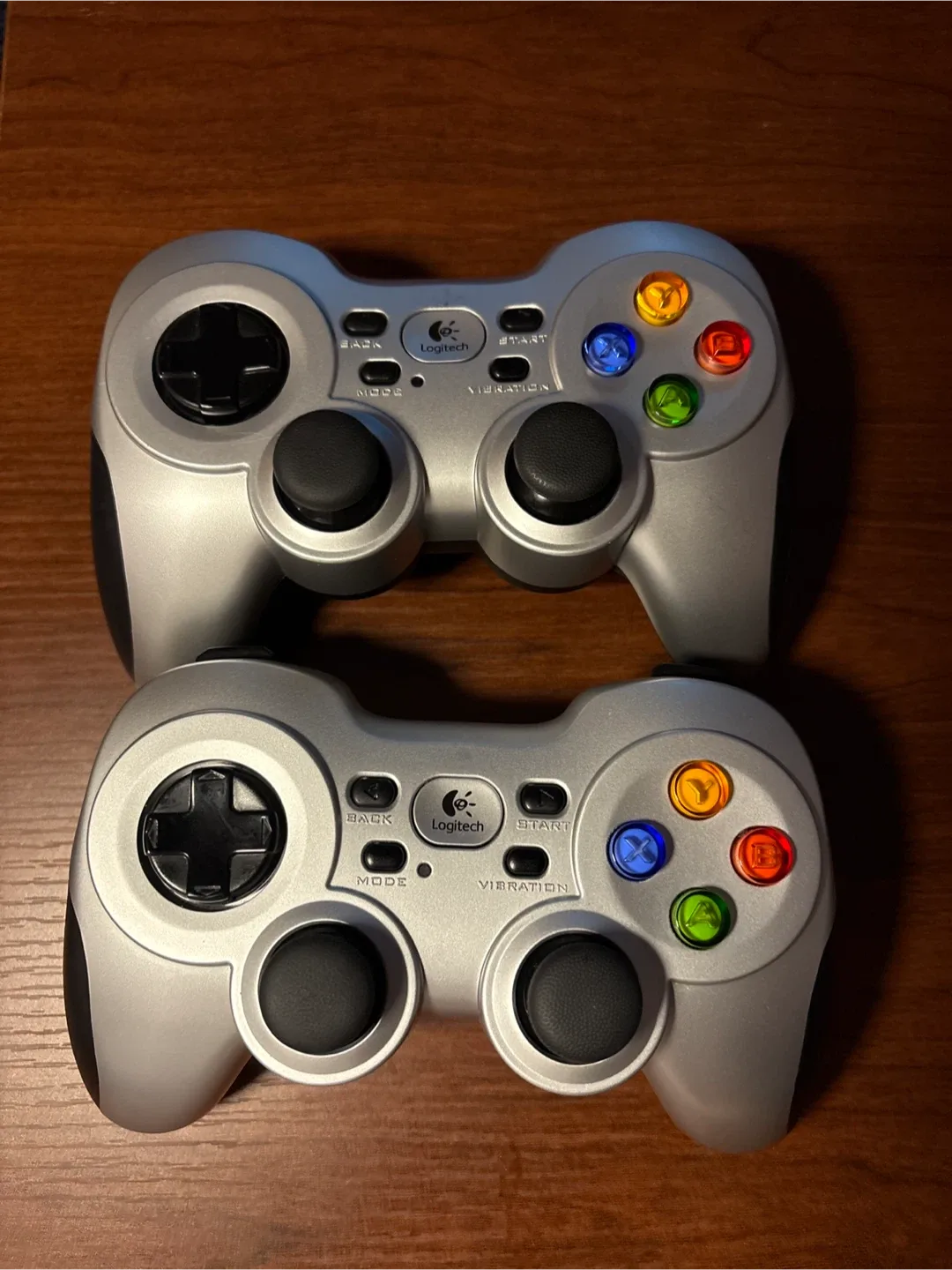 Logitech Silver Cordless Rumblepad 2 Gamepad