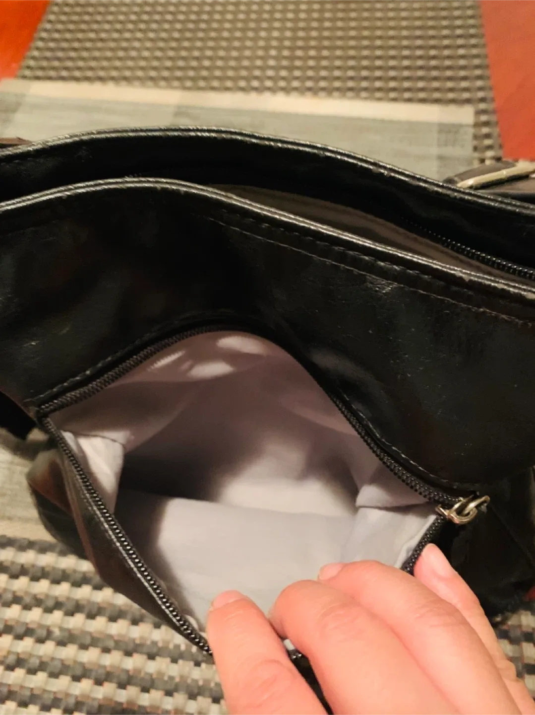 #cleanout - Ladies Purse Handbag image indicator(4)