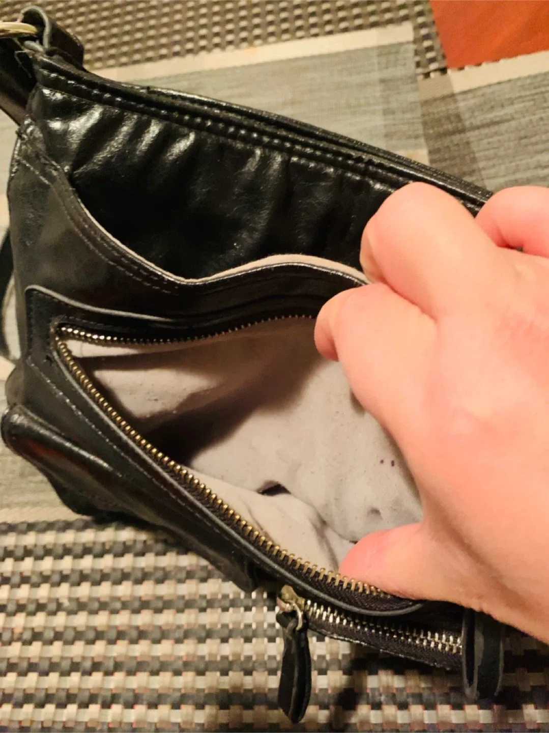 #cleanout - Ladies Purse Handbag image indicator(6)