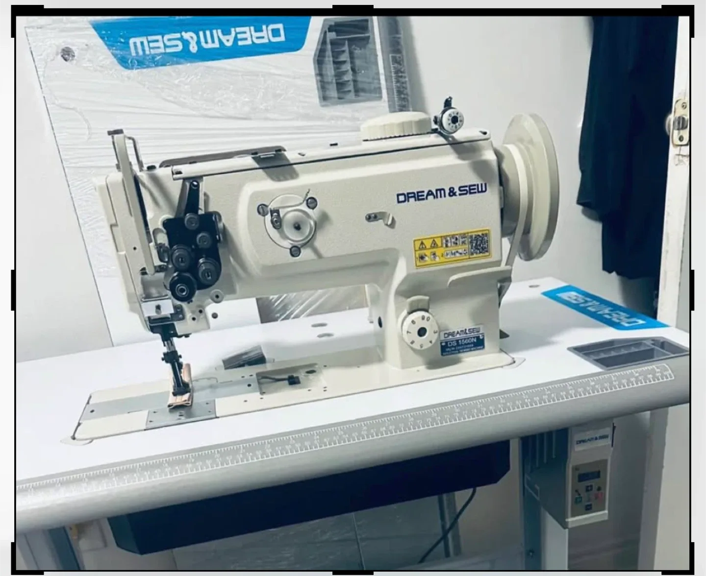 Dream & Sew DS 1560N Sewing Machine