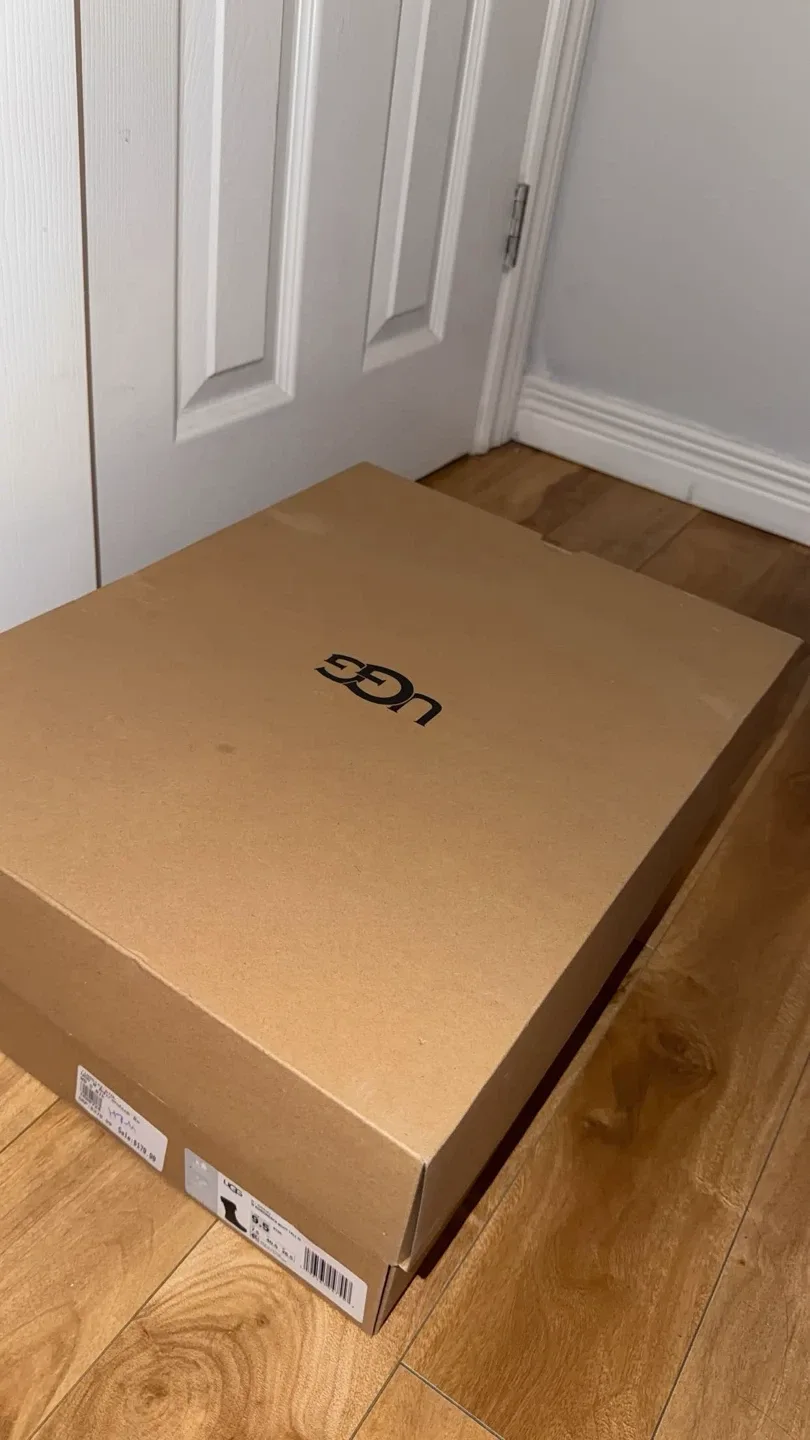 UGG Black Leather Boots US 8.5