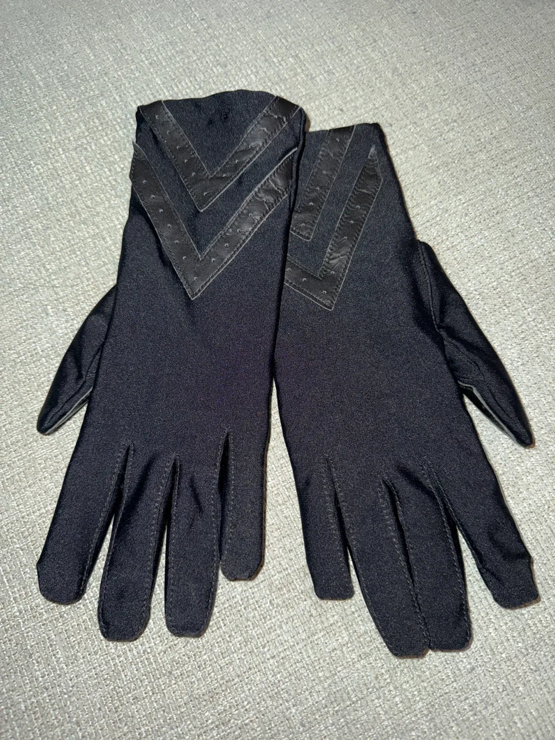 #cleanout Aris Black Leather Gloves