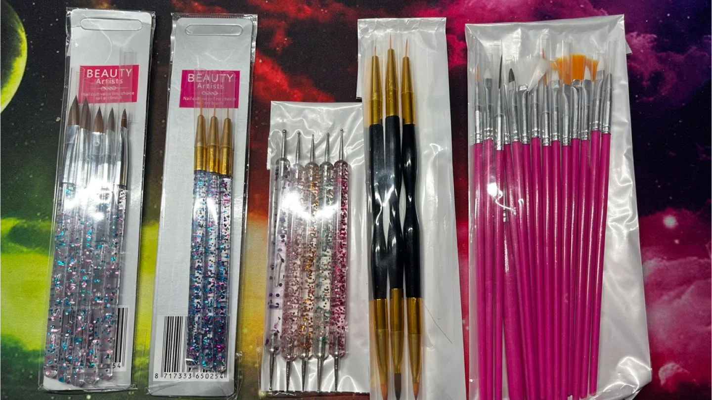 #Cleanout   Beauty Artists Nail Art Brush Set - New