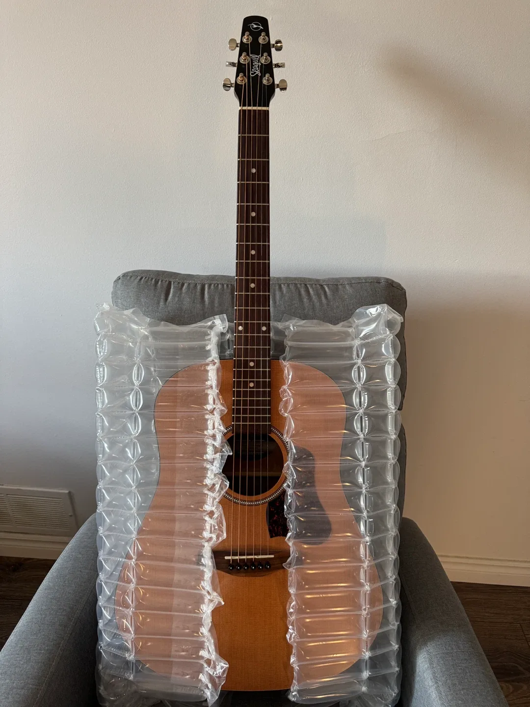 Seagull Acoustic Guitar S6 Original Slim Presys