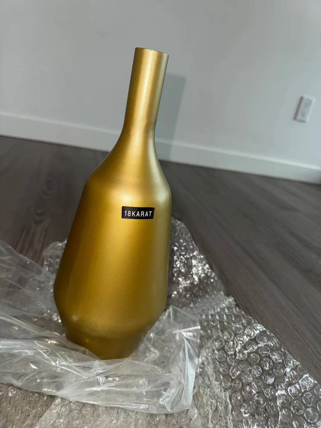 18 Karat Gold Vase - Brand New