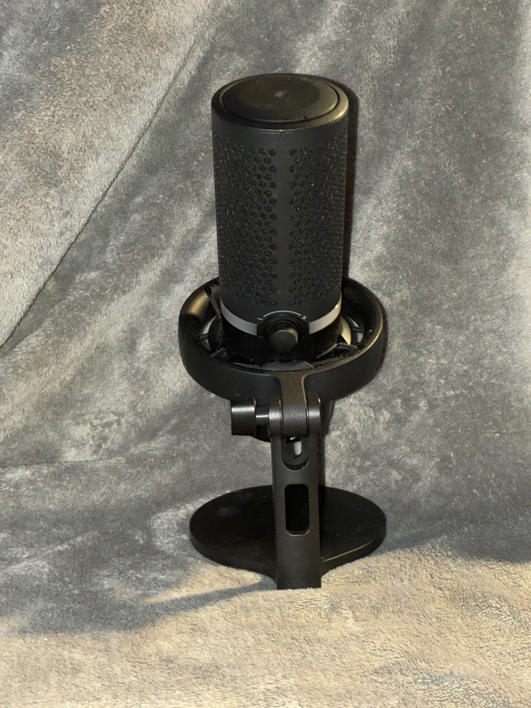 HyperX duoCast Microphone - Great Condition! image indicator(3)