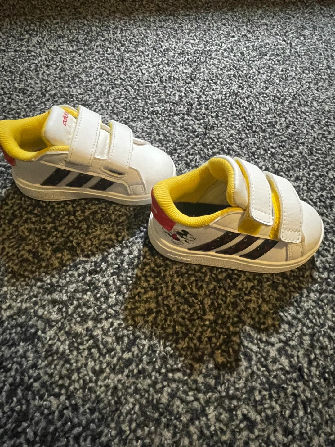 Adidas Grand Court Mickey CF image indicator(5)