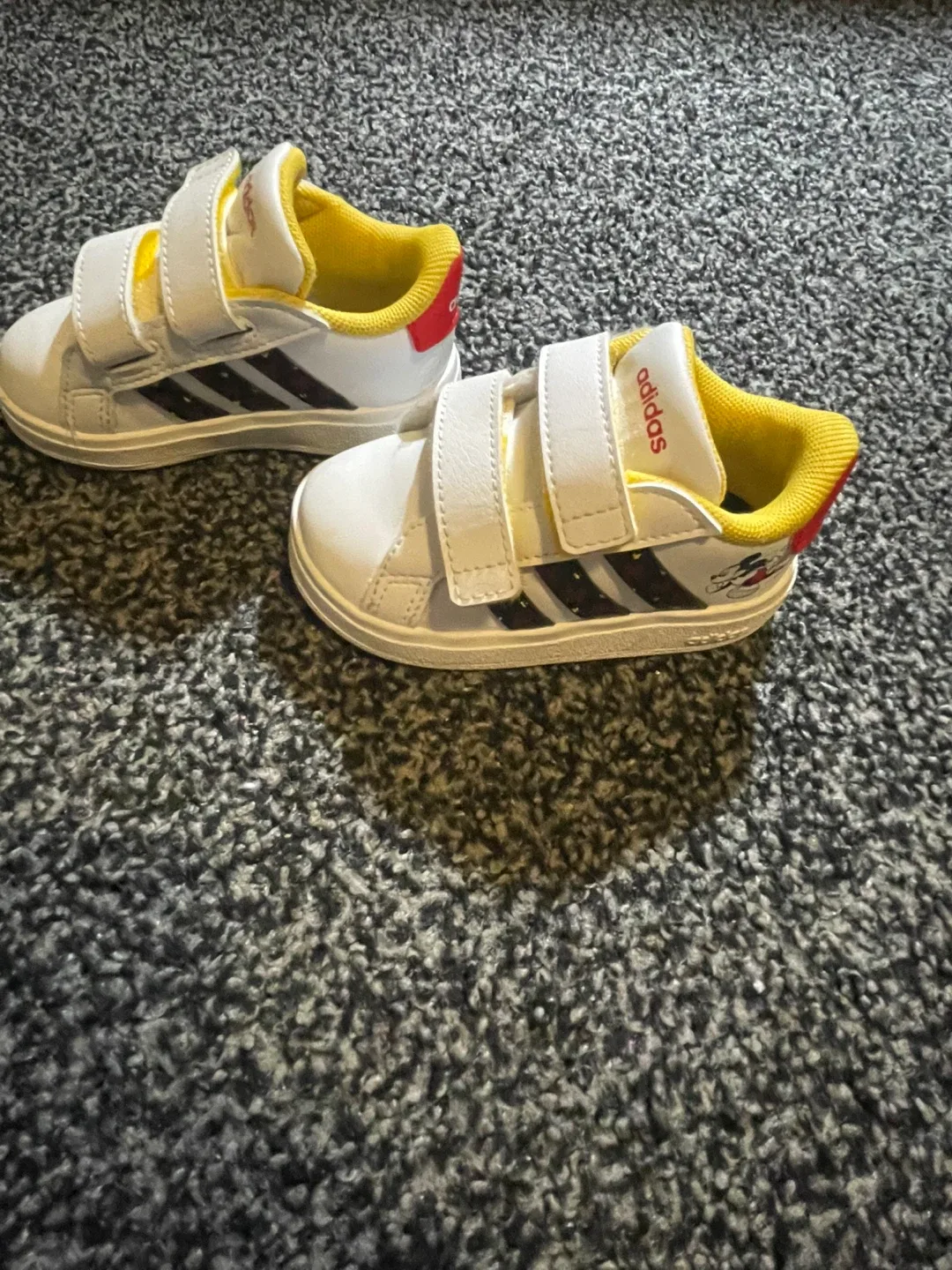 Adidas Grand Court Mickey CF image indicator(6)