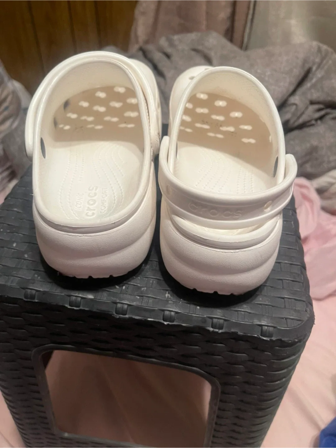 Sandalias crocs image indicator(3)