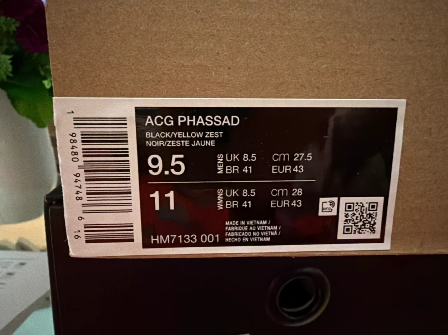 Nike ACG Phassad, Men's US 9.5, Black/Yellow, New in Box