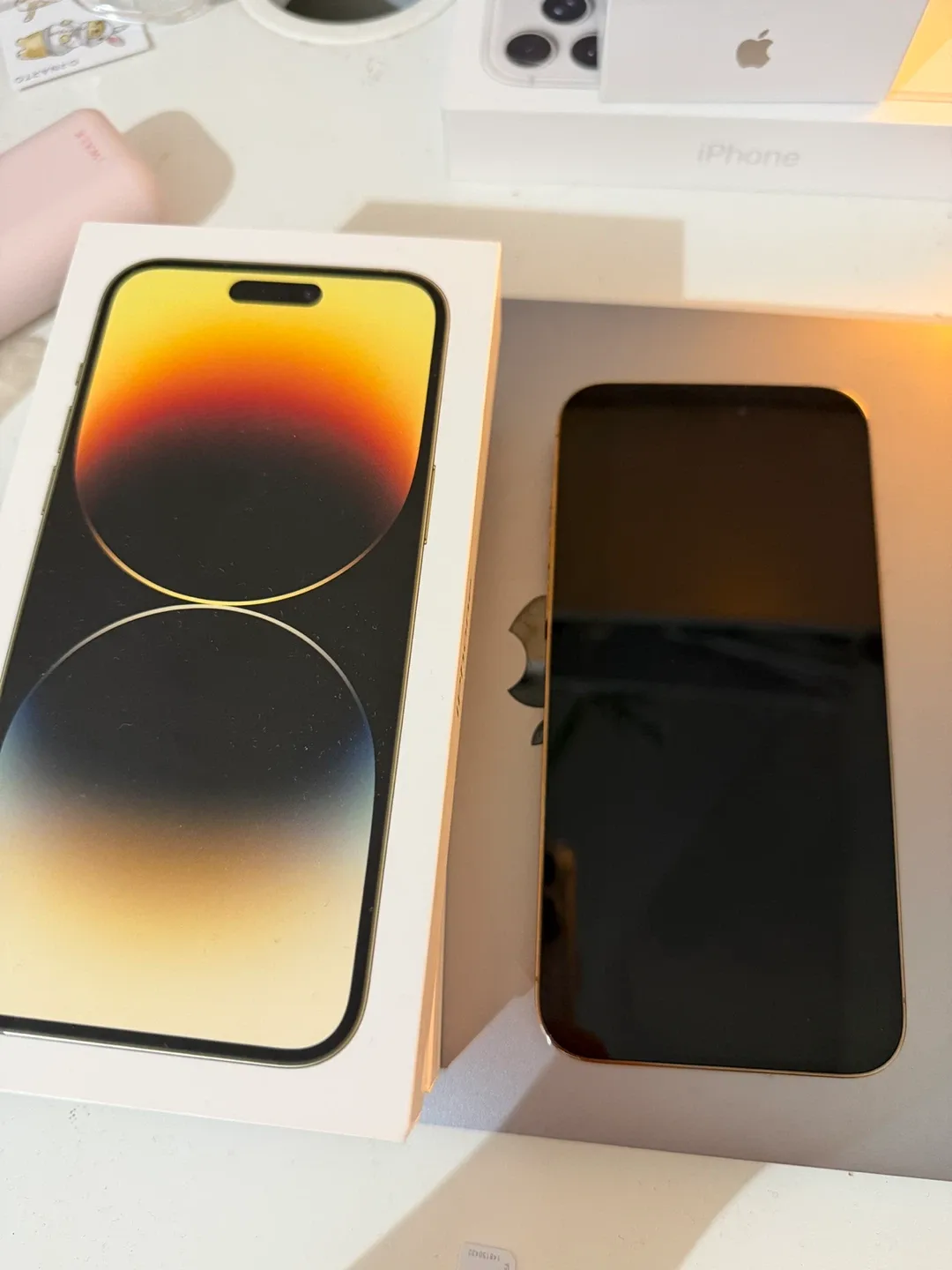 Apple iPhone 14 Pro max Gold image indicator(5)