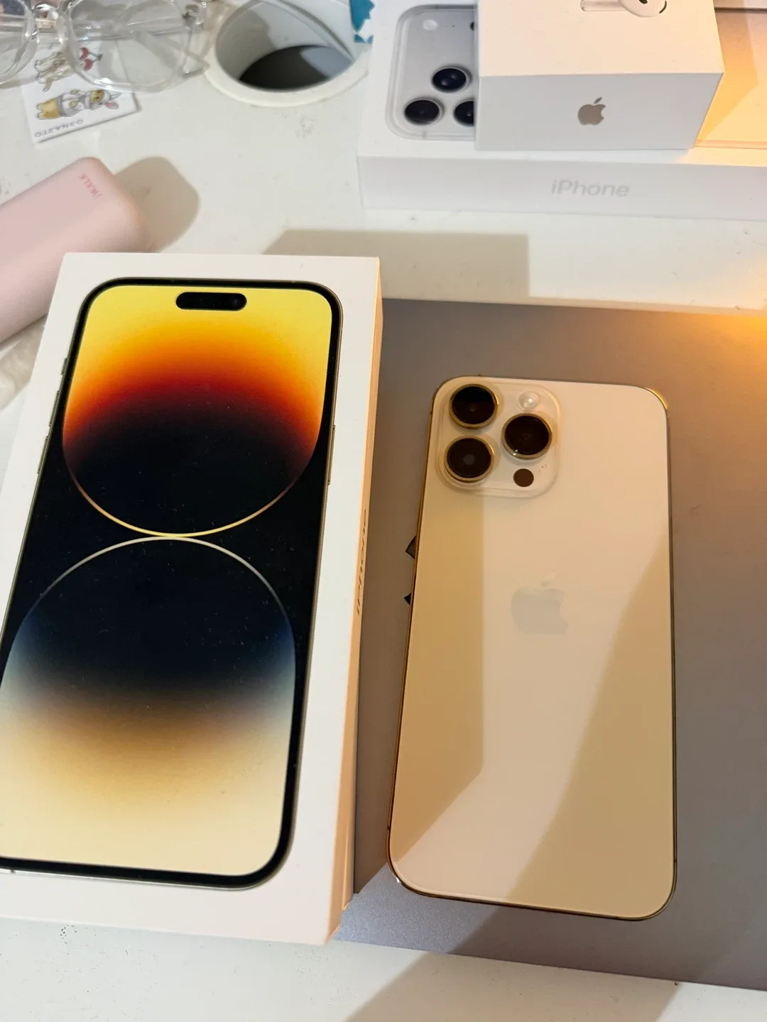 Apple iPhone 14 Pro max Gold image indicator(3)