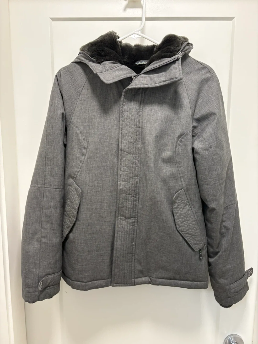TNA Vail Grey Jacket - Size Small image indicator(3)