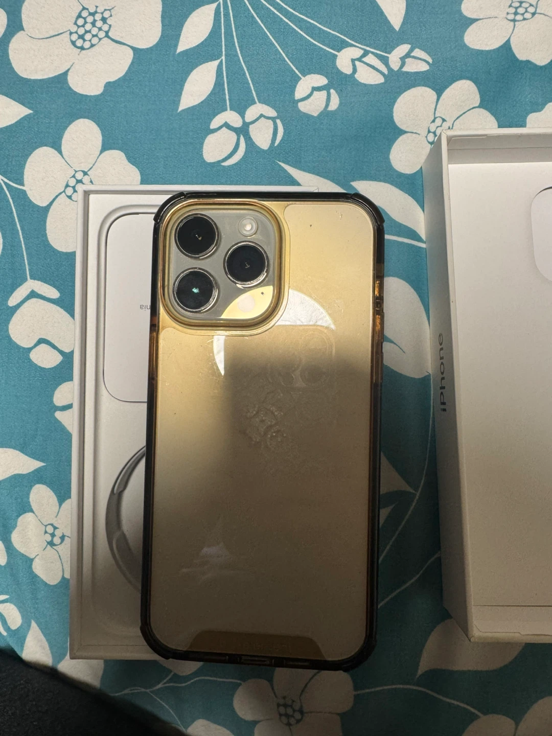 iPhone 14 Pro Max - Gold - photo 3