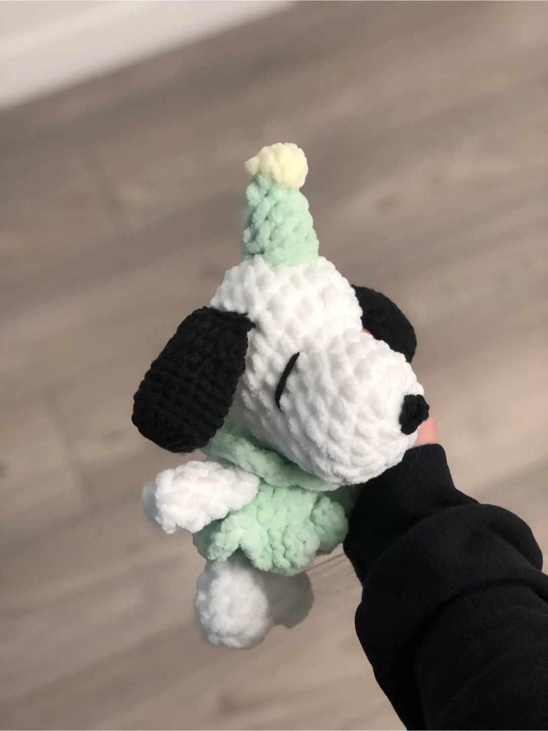 Crochet Snoopy Plushie image indicator(3)