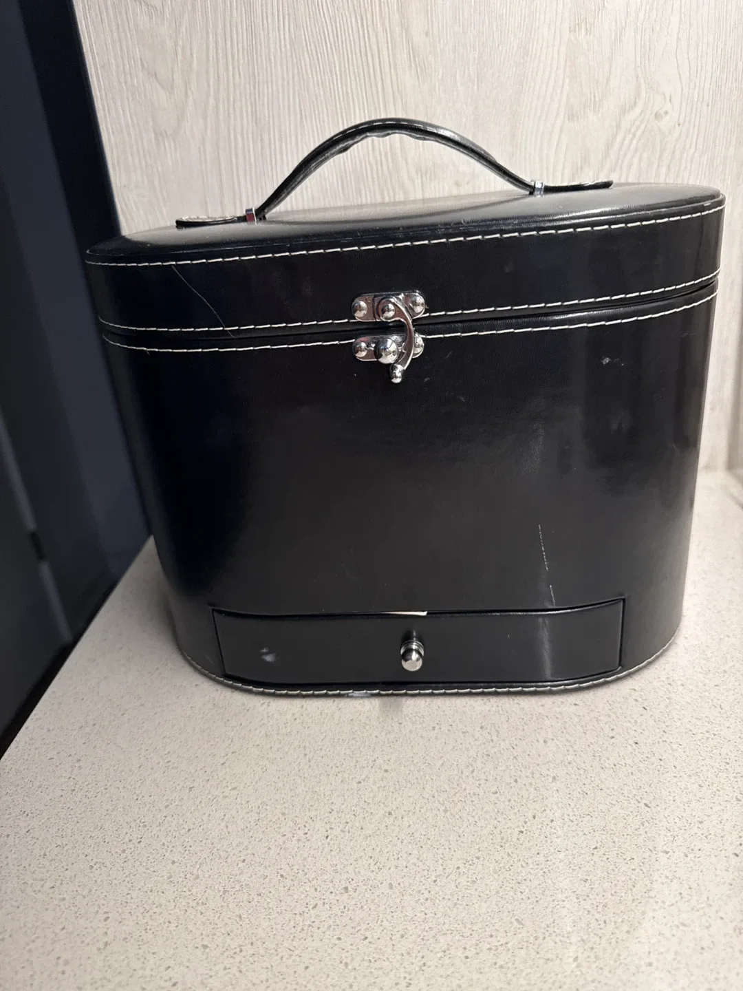 Black Vintage Makeup/Jewelry Case