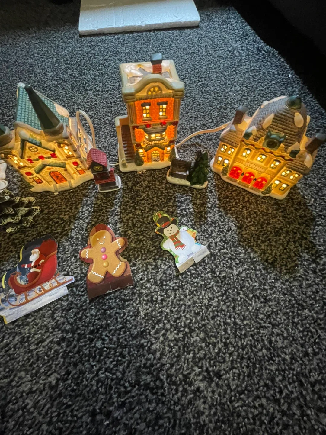 Village Square set image indicator(8)