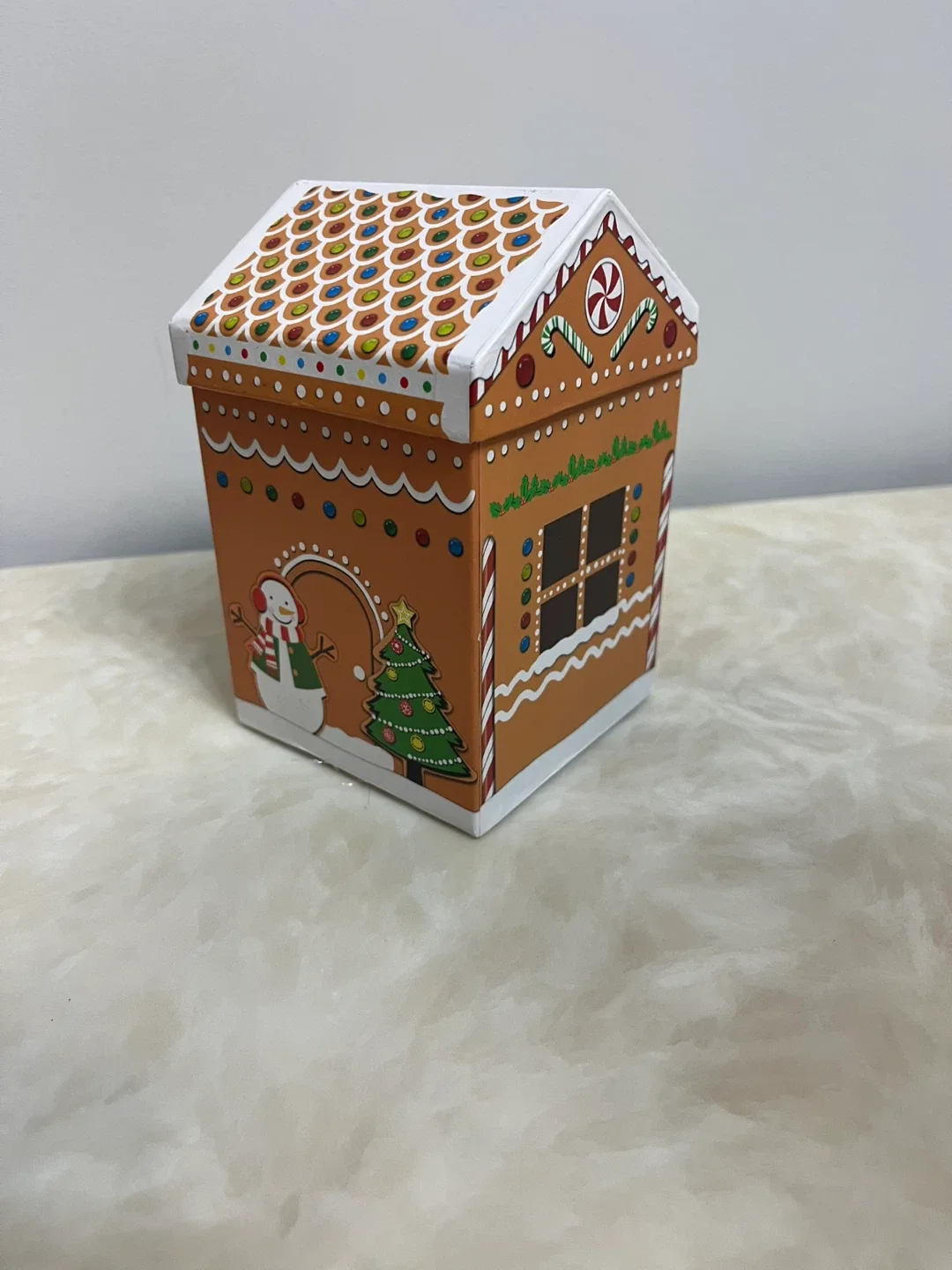 Gingerbread House Style Tin Box