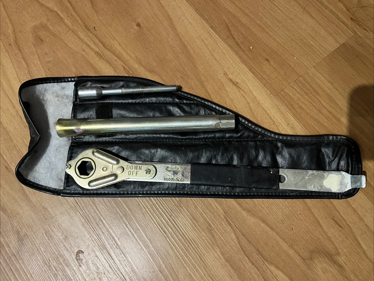 Vintage lug Wrench Kit