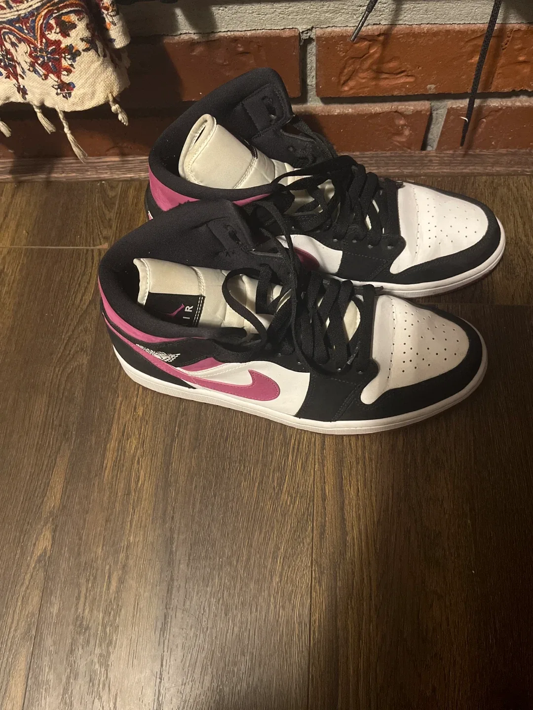 Nike Air Jordan 1 High, Black/White/Pink