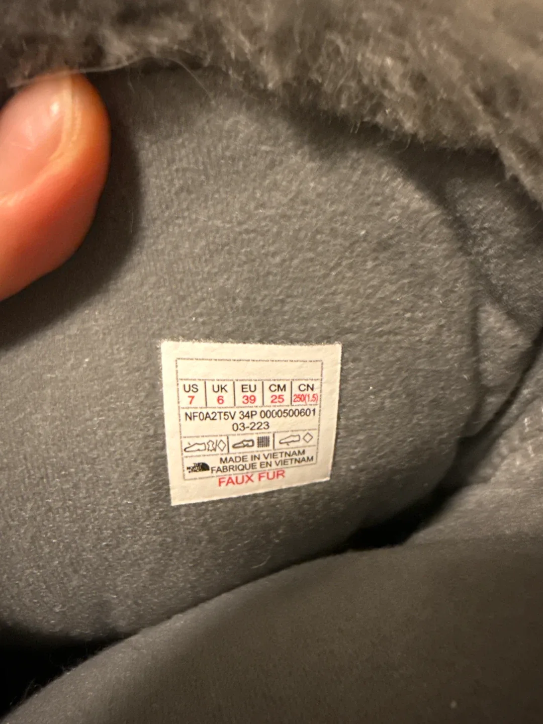 The North Face Snow Boots - US Size 7 image indicator(2)