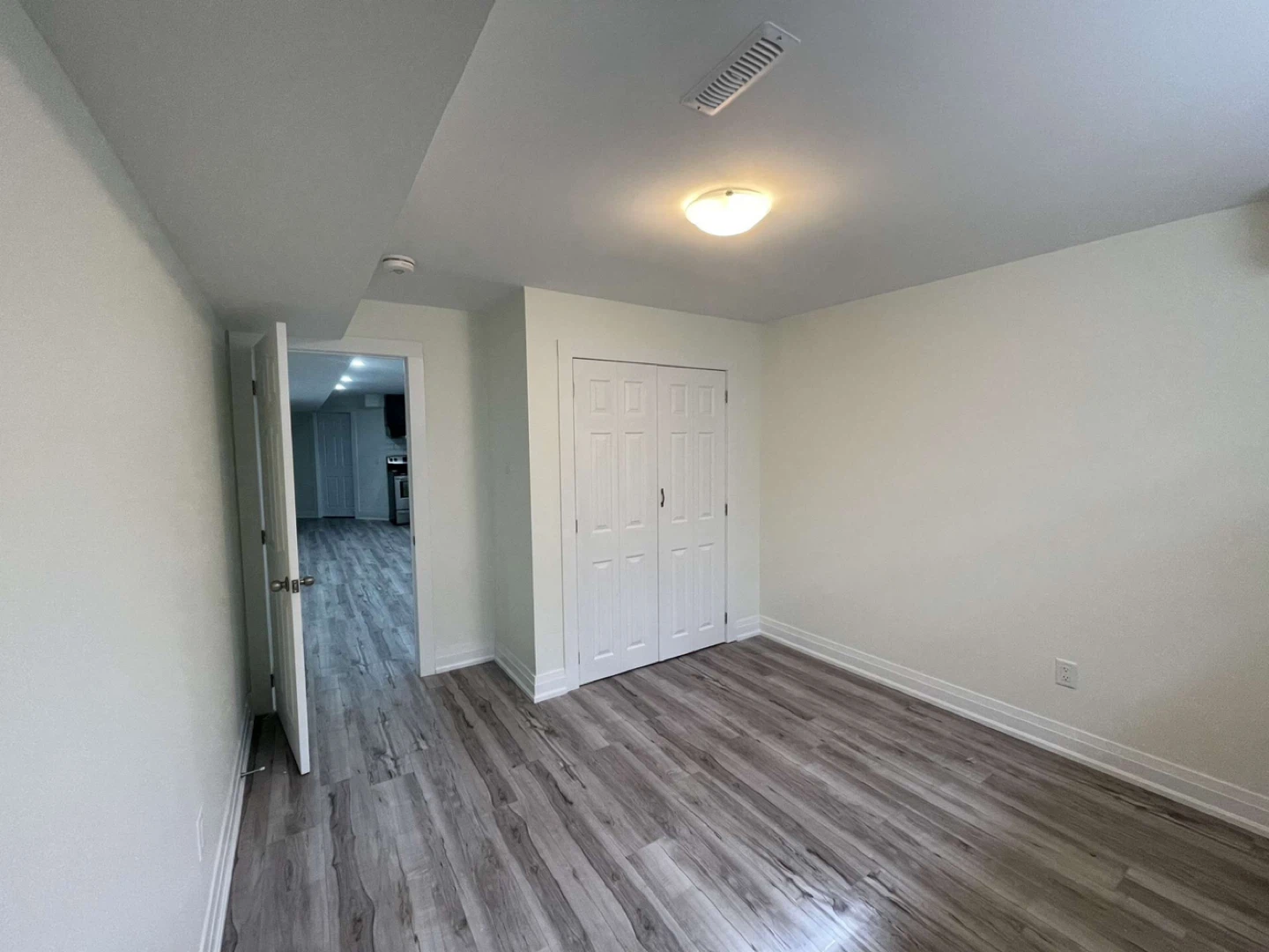 Large Room for Rental - photo 4
