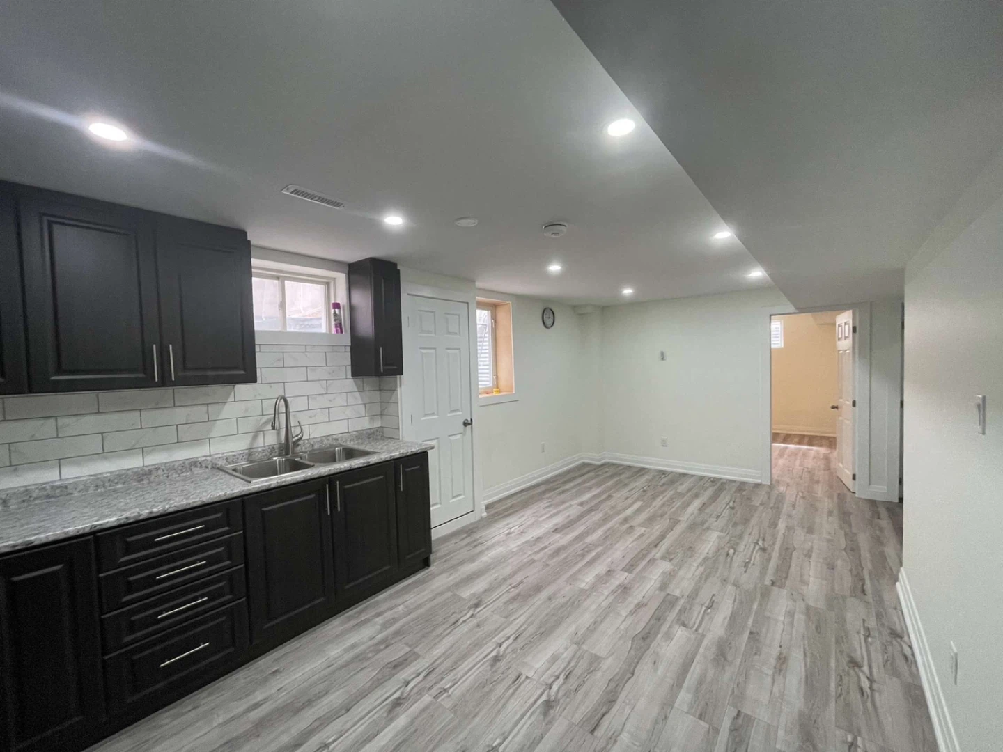 Large Room for Rental - photo 2