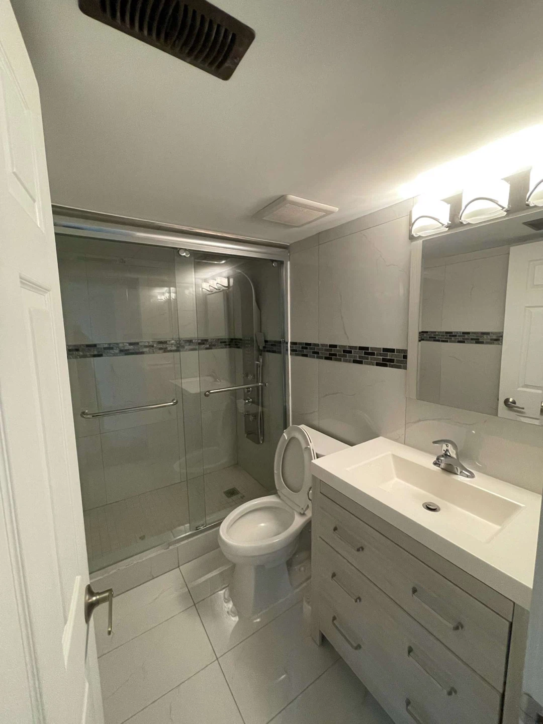 Large Room for Rental - photo 5