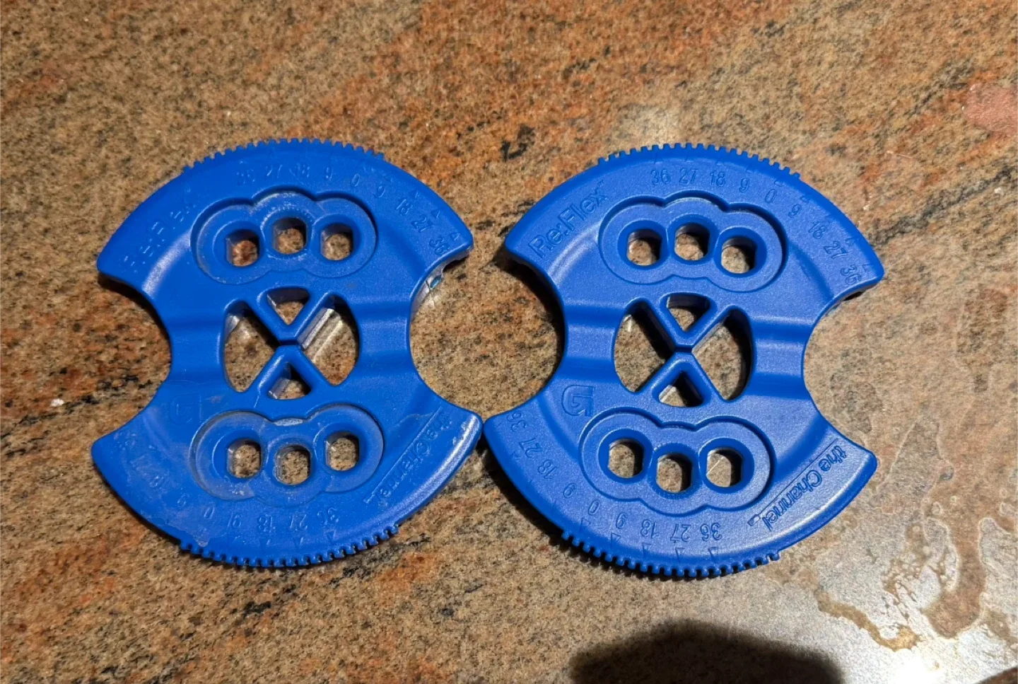 1 pair of Burton Re:Flex binding disc