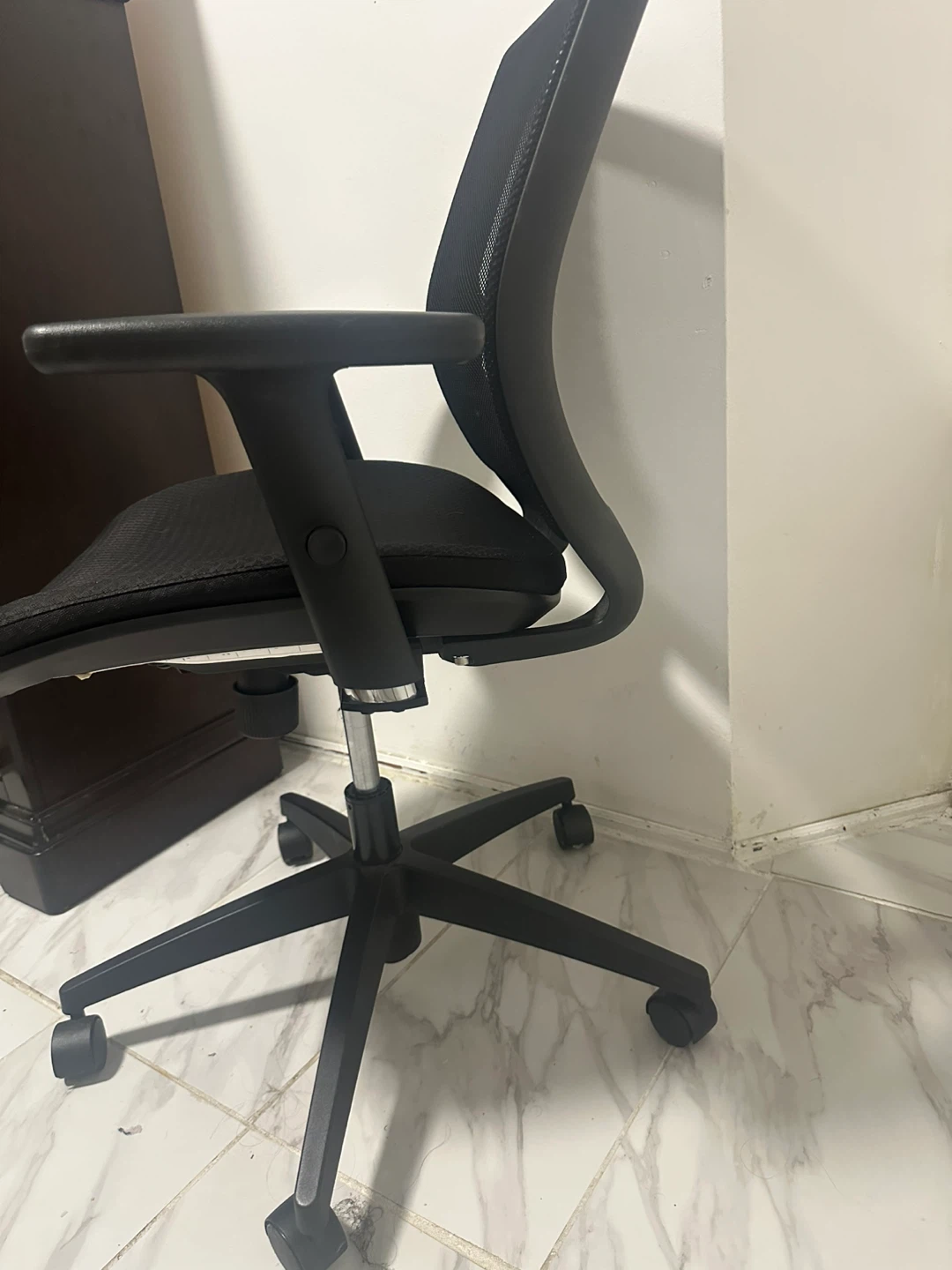 Black Office Chair - photo 4