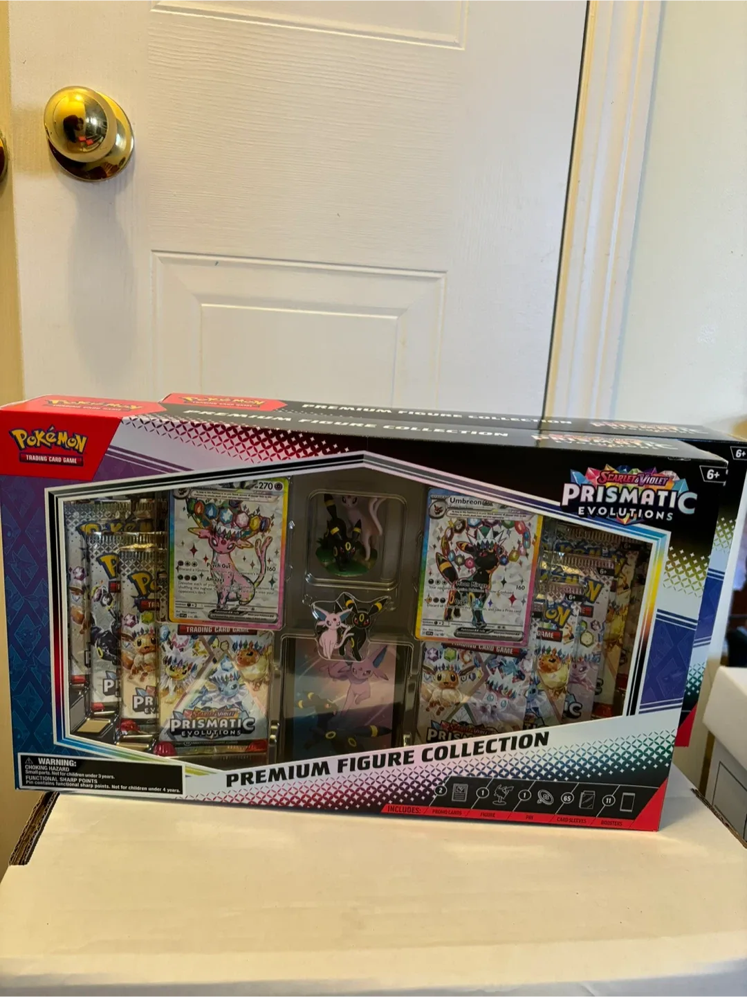 Pokémon Prismatic Evolutions Premium Figure Collection