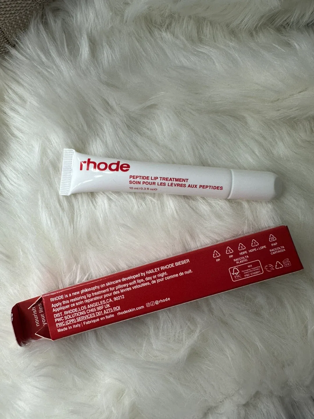 Rhode Peptide Lip treatment - strawberry glaze image indicator(3)