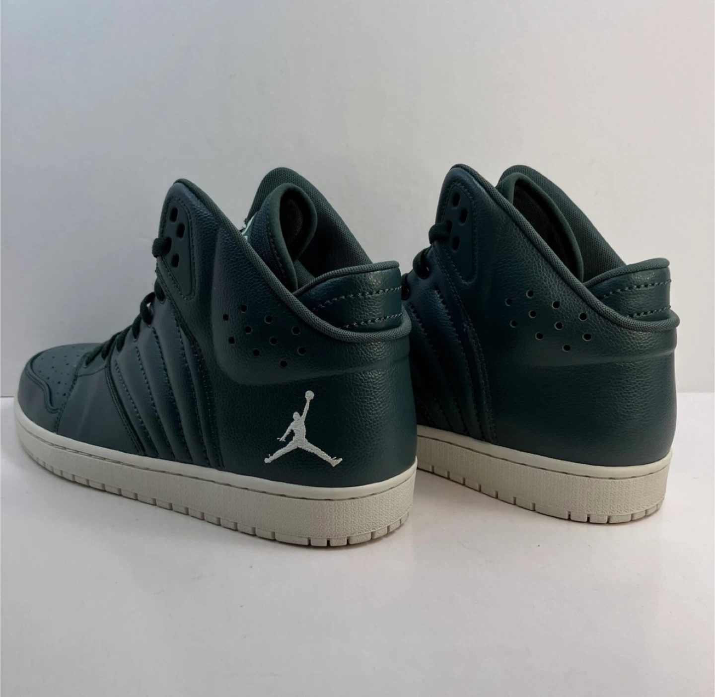 Jordan Courtside 23 Forest Green Shoes - photo 4