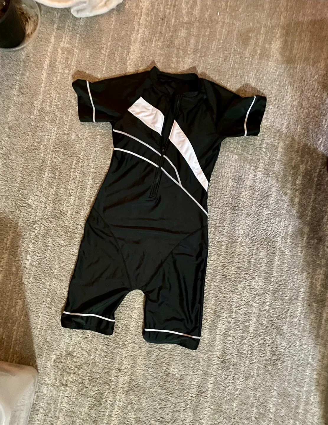 #Cleanout  One piece swim wear,zipper on the front