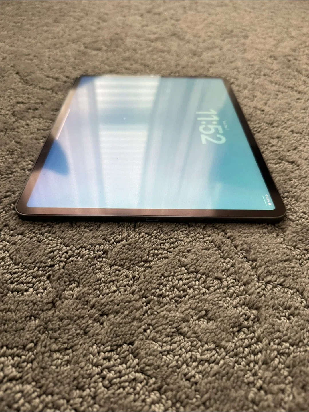 iPad Pro 12.9 M1 5th generation 128gb with Apple Pencil and case image indicator(7)