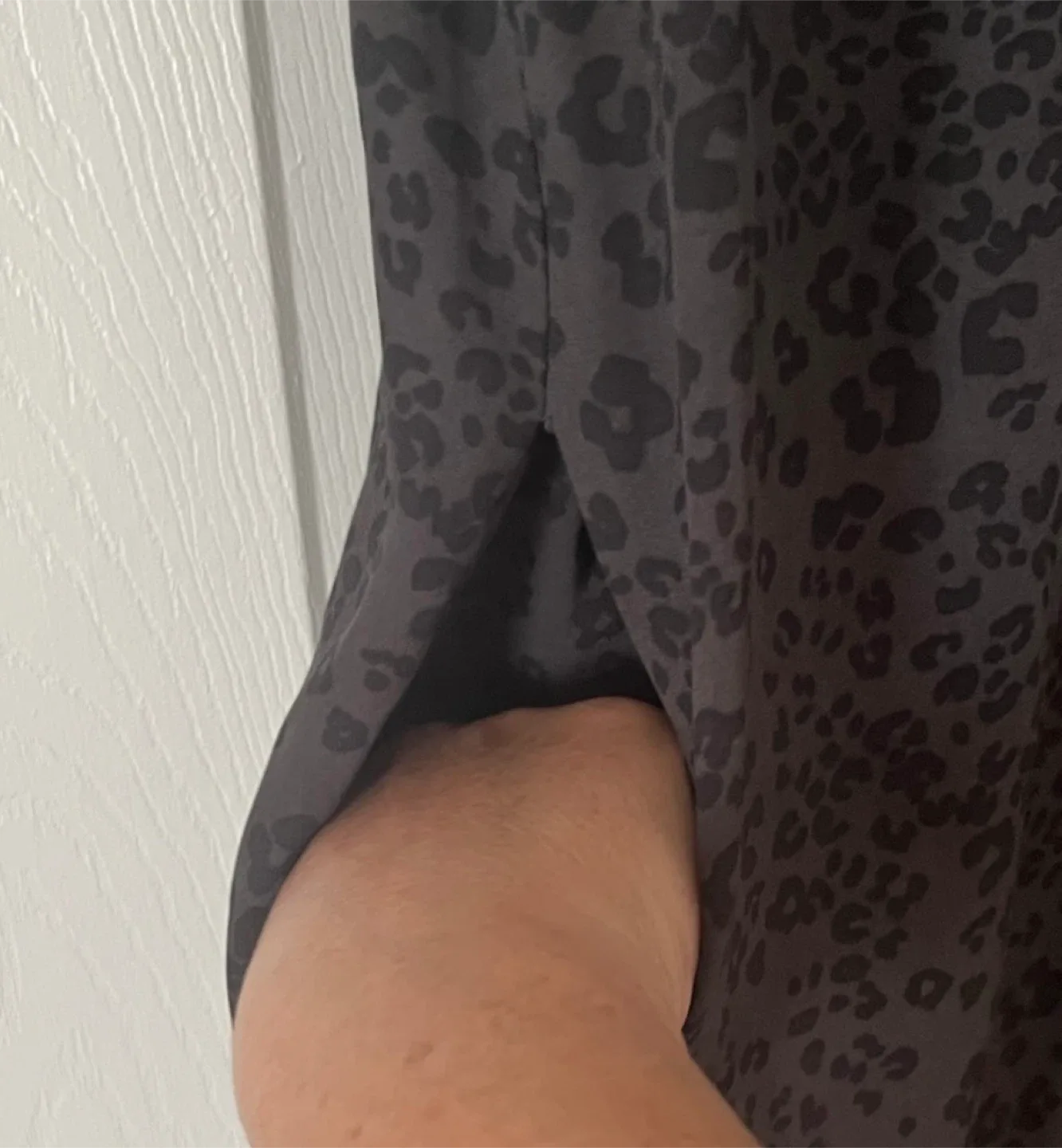 Denver Hayes M Dress - Leopard Print image indicator(2)