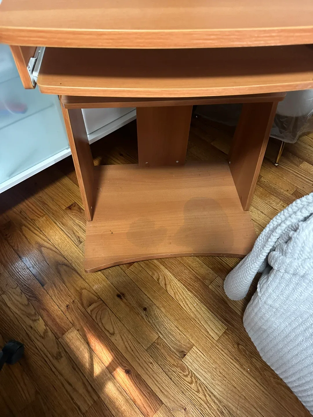 Wooden Computer Desk with Pull-Out Keyboard Tray
