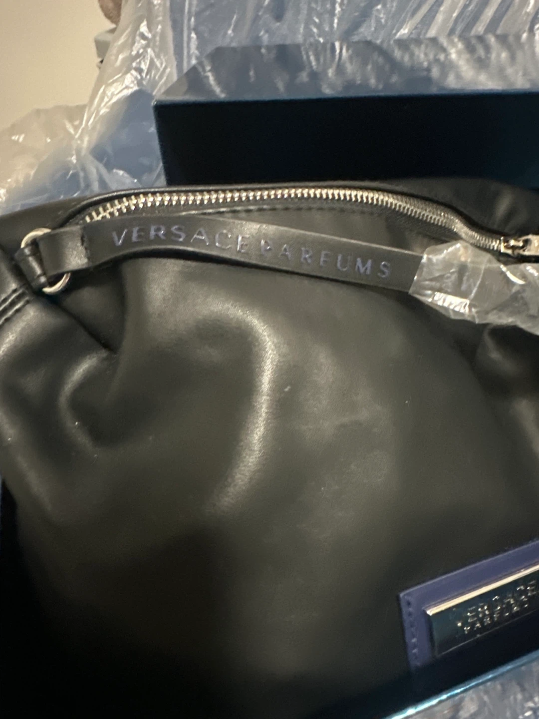 Versace Eros Black Toiletry Bag - New in Box! - photo 3